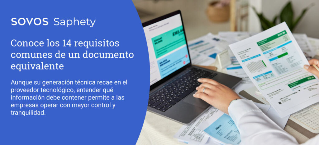 Contador revisando documentos en un computador durante la validación de un documento equivalente electrónico.