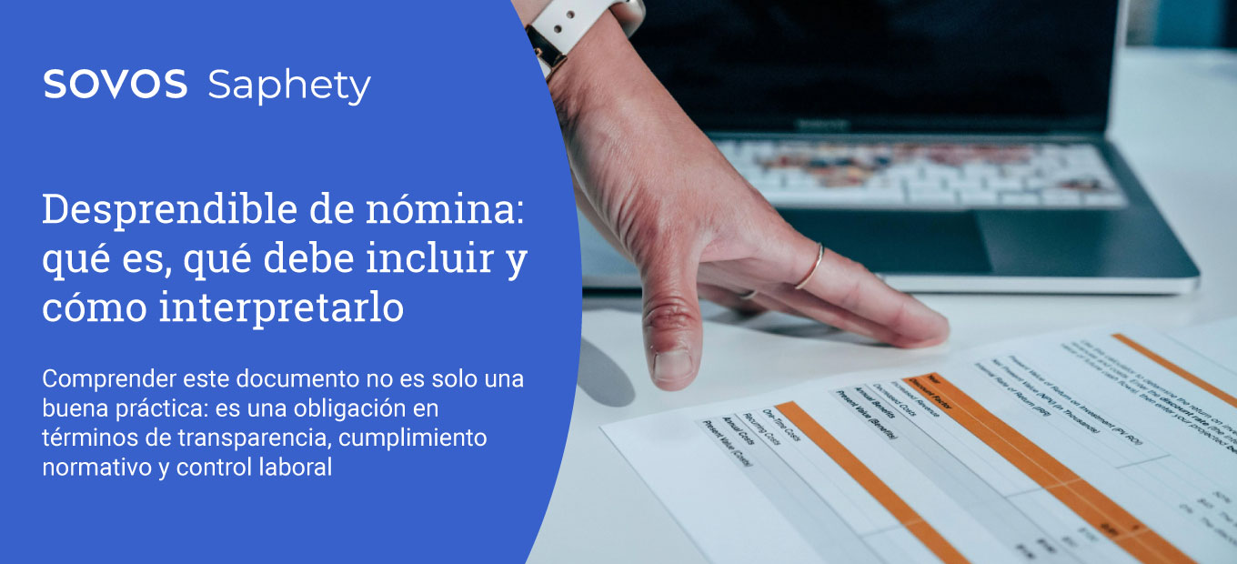 Análisis de desprendible de nómina en entorno laboral, con documentos financieros y revisión de salario